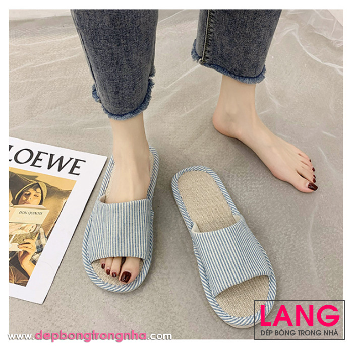 Dép đi trong nhà đơn giản sang trọng