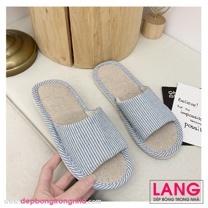 Dép đi trong nhà đơn giản sang trọng