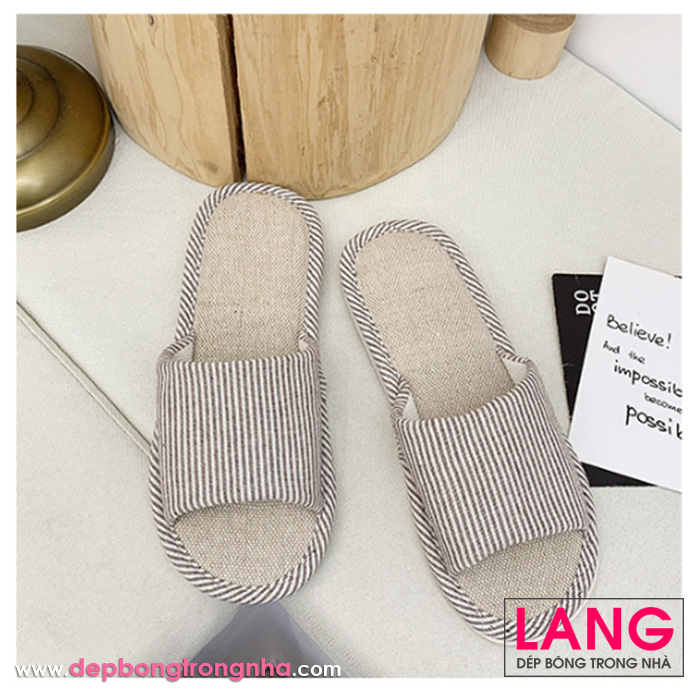 Dép đi trong nhà đơn giản sang trọng